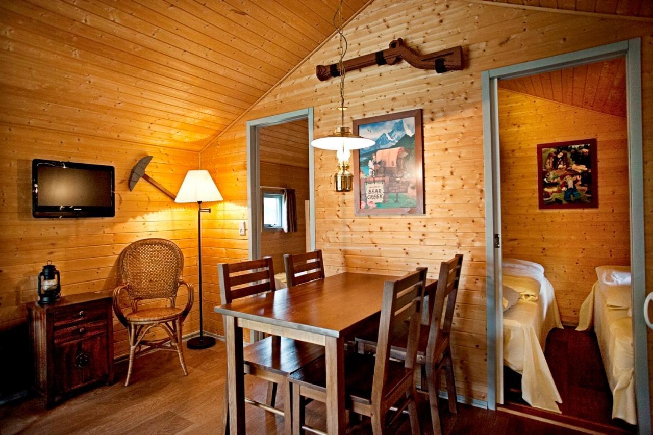 Legoland Wild West Cabins Billund Exterior photo